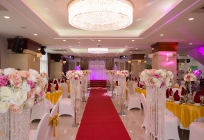 Trung tâm Tiệc cưới