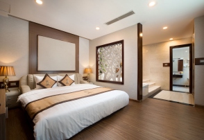 Royal Palace Suite